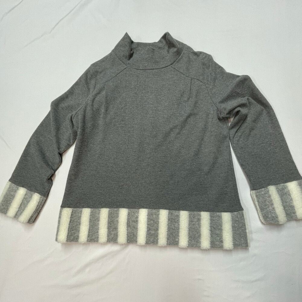 Trisha Tyler Women’s M Gray Sweater Top Mock Turtleneck Fuzzy Cuffs